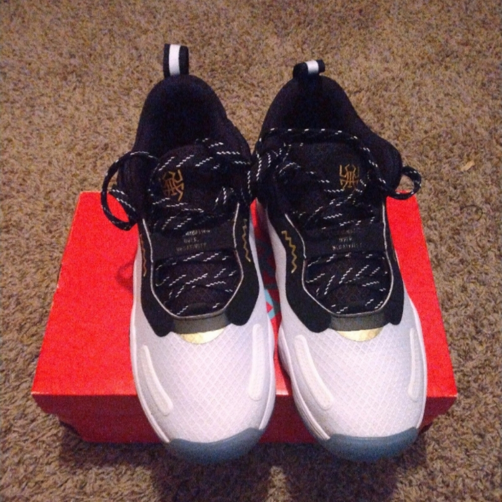 Adidas D.O.N. issue #3